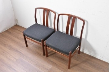 中古　希少な廃番品!　カリモク家具(karimoku)　最上位シリーズ「ビベンテ」　花梨(カリン)材　なめらかな曲線を描くフレームが魅力のダイニングチェア2脚セット　(R-087332)