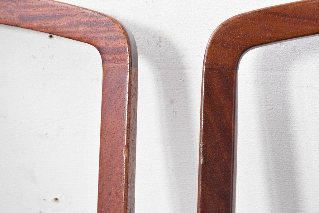 中古　希少な廃番品!　カリモク家具(karimoku)　最上位シリーズ「ビベンテ」　花梨(カリン)材　なめらかな曲線を描くフレームが魅力のダイニングチェア2脚セット　(R-087332)