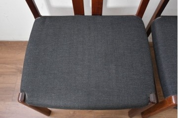 中古　希少な廃番品!　カリモク家具(karimoku)　最上位シリーズ「ビベンテ」　花梨(カリン)材　なめらかな曲線を描くフレームが魅力のダイニングチェア2脚セット　(R-087332)