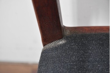 中古　希少な廃番品!　カリモク家具(karimoku)　最上位シリーズ「ビベンテ」　花梨(カリン)材　なめらかな曲線を描くフレームが魅力のダイニングチェア2脚セット　(R-087332)