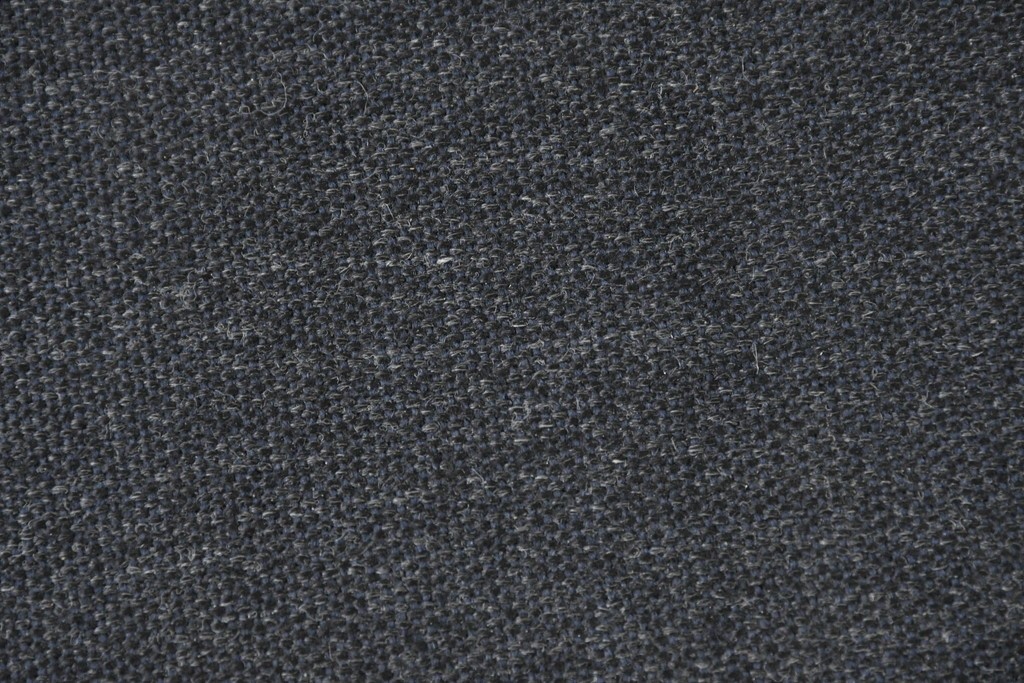 中古　希少な廃番品!　カリモク家具(karimoku)　最上位シリーズ「ビベンテ」　花梨(カリン)材　なめらかな曲線を描くフレームが魅力のダイニングチェア2脚セット　(R-087332)