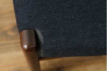 中古　希少な廃番品!　カリモク家具(karimoku)　最上位シリーズ「ビベンテ」　花梨(カリン)材　なめらかな曲線を描くフレームが魅力のダイニングチェア2脚セット　(R-087332)