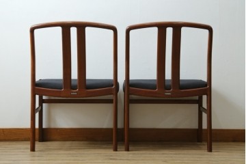 中古　希少な廃番品!　カリモク家具(karimoku)　最上位シリーズ「ビベンテ」　花梨(カリン)材　なめらかな曲線を描くフレームが魅力のダイニングチェア2脚セット　(R-087332)
