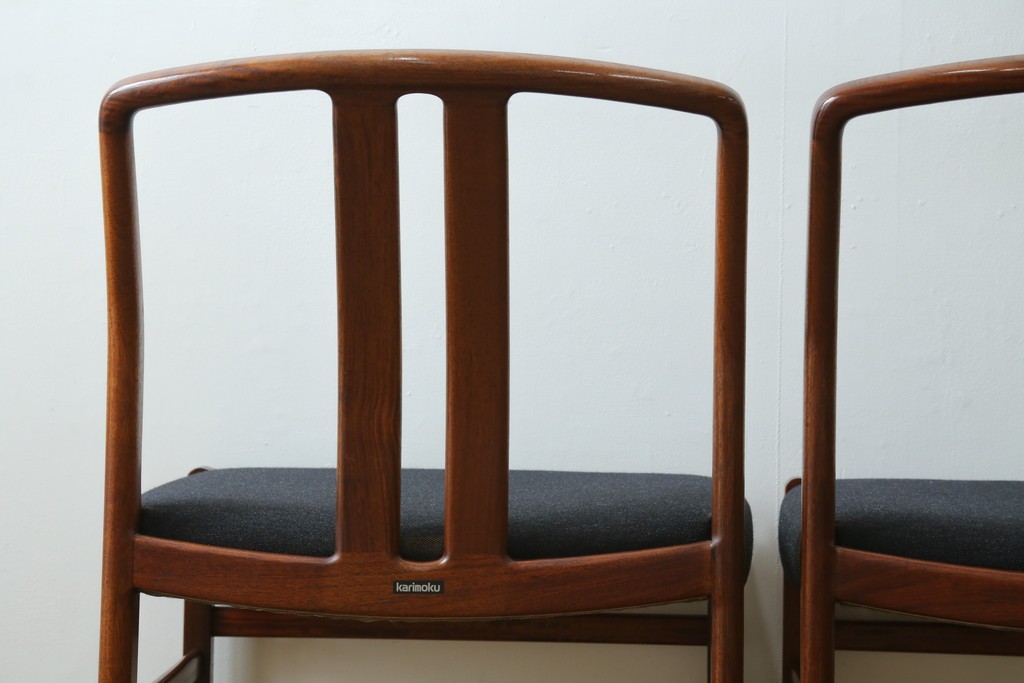 中古　希少な廃番品!　カリモク家具(karimoku)　最上位シリーズ「ビベンテ」　花梨(カリン)材　なめらかな曲線を描くフレームが魅力のダイニングチェア2脚セット　(R-087332)