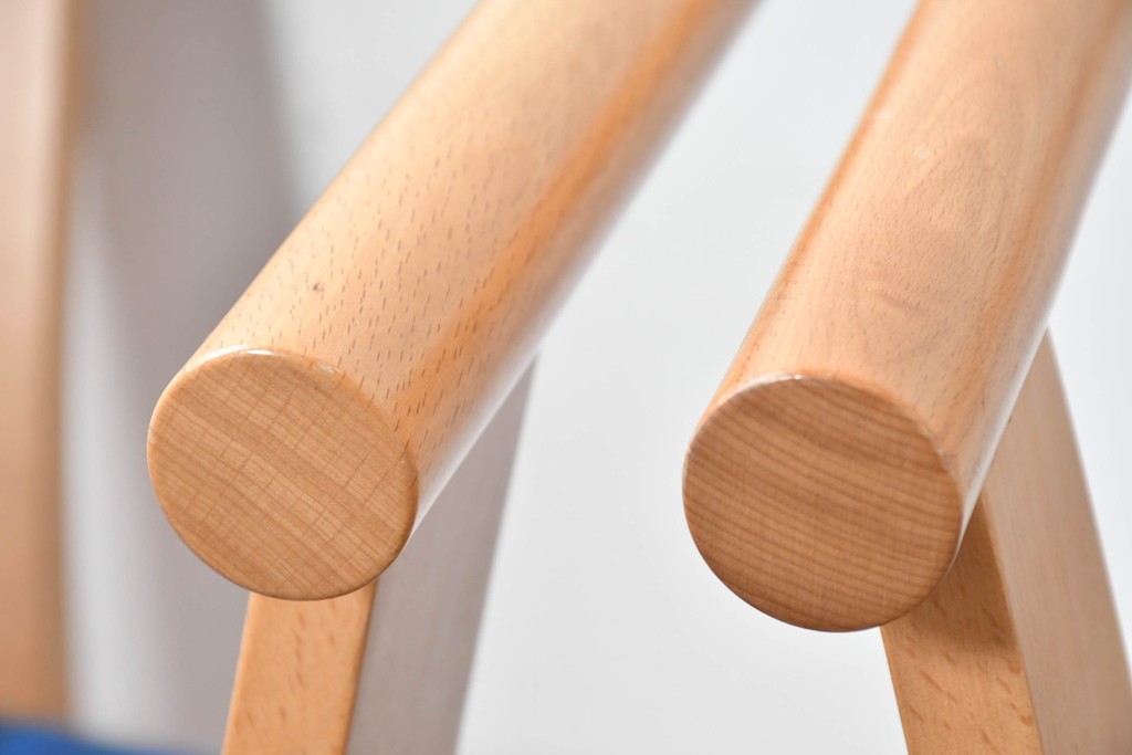 和製ヴィンテージ　秋田木工　剣持勇氏デザイン　No.80　ブナ材のラウンジチェア2脚セット　現行定価(2脚合計)約26万円　(R-087333)