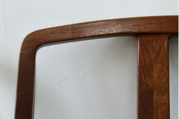 中古　希少な廃番品!　カリモク家具(karimoku)　最上位シリーズ「ビベンテ」　花梨(カリン)材　なめらかな曲線を描くフレームが魅力のアームチェア2脚セット　(R-087334)
