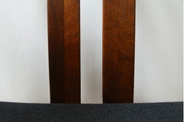 中古　希少な廃番品!　カリモク家具(karimoku)　最上位シリーズ「ビベンテ」　花梨(カリン)材　なめらかな曲線を描くフレームが魅力のアームチェア2脚セット　(R-087334)