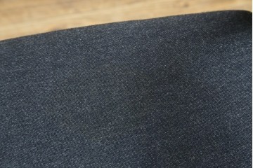 中古　希少な廃番品!　カリモク家具(karimoku)　最上位シリーズ「ビベンテ」　花梨(カリン)材　なめらかな曲線を描くフレームが魅力のアームチェア2脚セット　(R-087334)