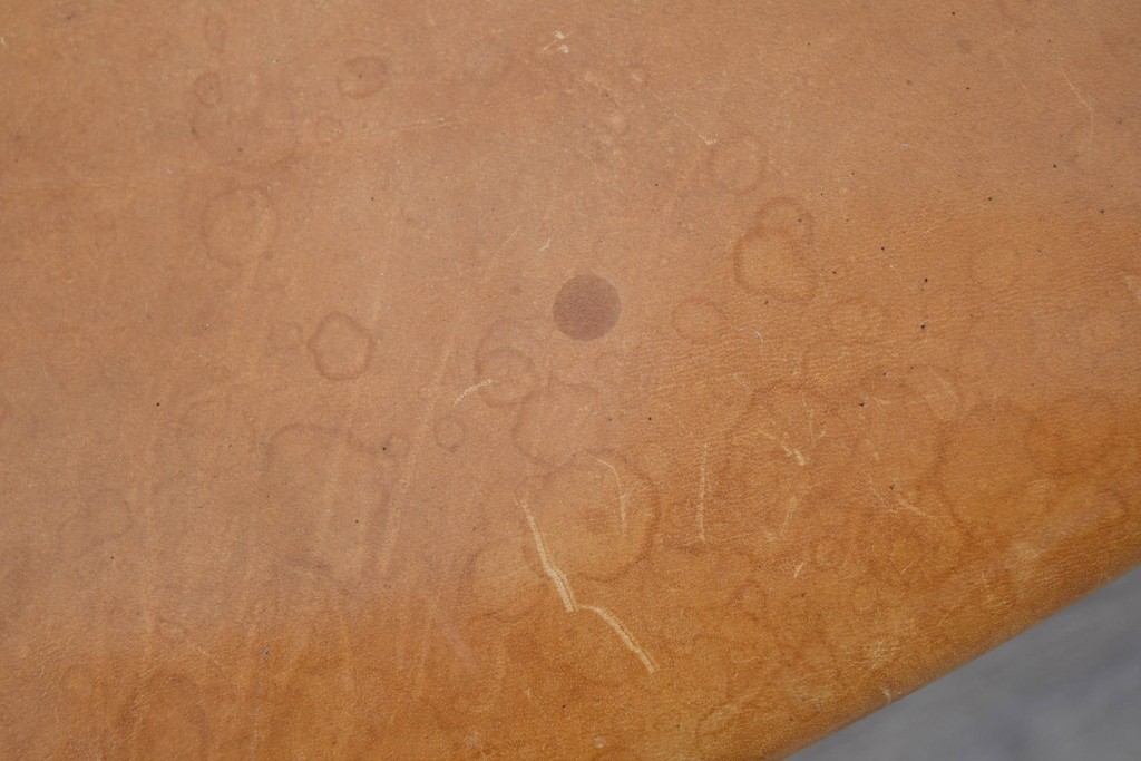 デンマークヴィンテージ　CARL HANSEN & SON(カール・ハンセン&サン)　Hans J. Wegner(ハンス・J・ウェグナー)デザイン　オーク材×チーク材×本革　CH30チェア　(R-087335)