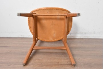 デンマークヴィンテージ　CARL HANSEN & SON(カール・ハンセン&サン)　Hans J. Wegner(ハンス・J・ウェグナー)デザイン　オーク材×チーク材×本革　CH30チェア　(R-087335)