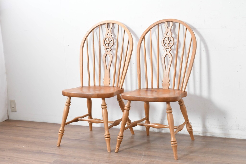 中古　アメリカ　ETHAN ALLEN(イーセンアーレン)　ホイールバックウィンザーチェア2脚セット　(R-087336)