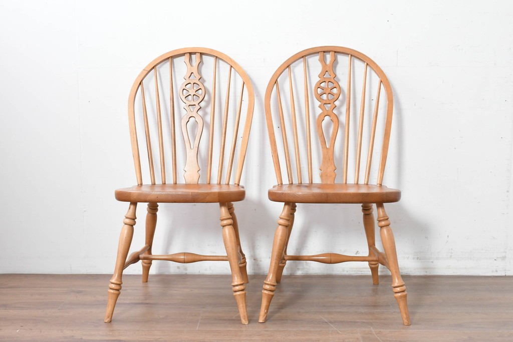 中古　アメリカ　ETHAN ALLEN(イーセンアーレン)　ホイールバックウィンザーチェア2脚セット　(R-087336)