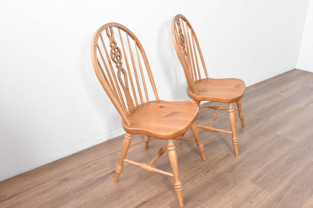 中古　アメリカ　ETHAN ALLEN(イーセンアーレン)　ホイールバックウィンザーチェア2脚セット　(R-087336)