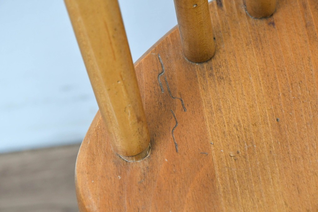 中古　アメリカ　ETHAN ALLEN(イーセンアーレン)　ホイールバックウィンザーチェア2脚セット　(R-087336)