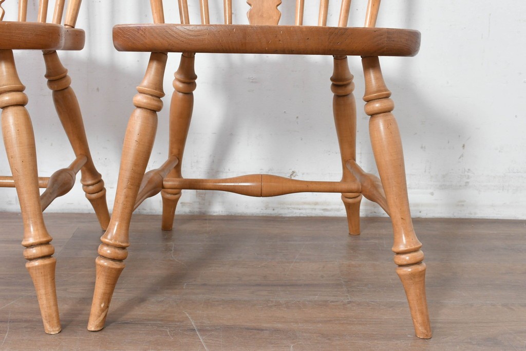 中古　アメリカ　ETHAN ALLEN(イーセンアーレン)　ホイールバックウィンザーチェア2脚セット　(R-087336)