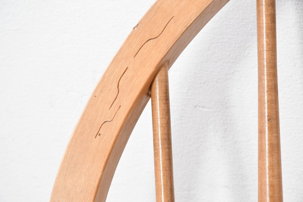 中古　アメリカ　ETHAN ALLEN(イーセンアーレン)　ホイールバックアーム付きウィンザーチェア2脚セット　(R-087337)