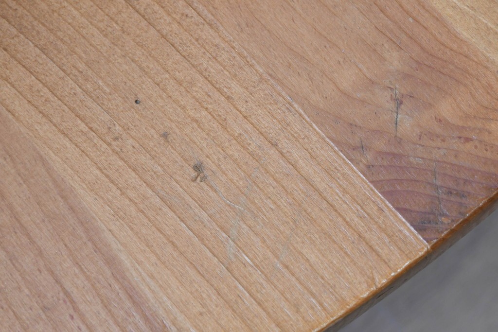 中古　アメリカ　ETHAN ALLEN(イーセンアーレン)　ホイールバックアーム付きウィンザーチェア2脚セット　(R-087337)