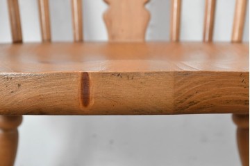 中古　アメリカ　ETHAN ALLEN(イーセンアーレン)　ホイールバックアーム付きウィンザーチェア2脚セット　(R-087337)