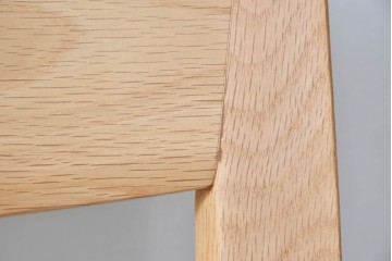 中古　美品　カリモク家具(karimoku)　オーク材　フェイクレザー　優しい曲線の背もたれが心地よいダイニングチェア2脚セット　定価(2脚合計)約13万円　(R-087338)