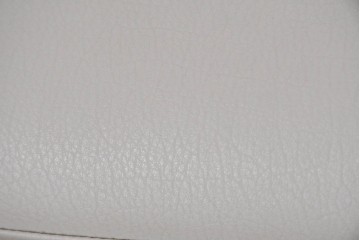 中古　美品　カリモク家具(karimoku)　オーク材　フェイクレザー　優しい曲線の背もたれが心地よいダイニングチェア2脚セット　定価(2脚合計)約13万円　(R-087338)