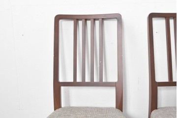 中古　カリモク家具(karimoku)　すっきりとした縦格子の背もたれが上品なダイニングチェア4脚セット　定価(4脚合計)約20万円　(R-087339)