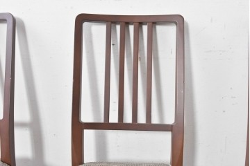 中古　カリモク家具(karimoku)　すっきりとした縦格子の背もたれが上品なダイニングチェア4脚セット　定価(4脚合計)約20万円　(R-087339)