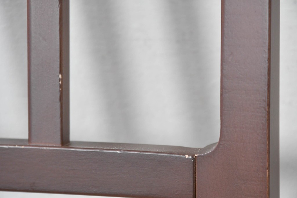 中古　カリモク家具(karimoku)　すっきりとした縦格子の背もたれが上品なダイニングチェア4脚セット　定価(4脚合計)約20万円　(R-087339)