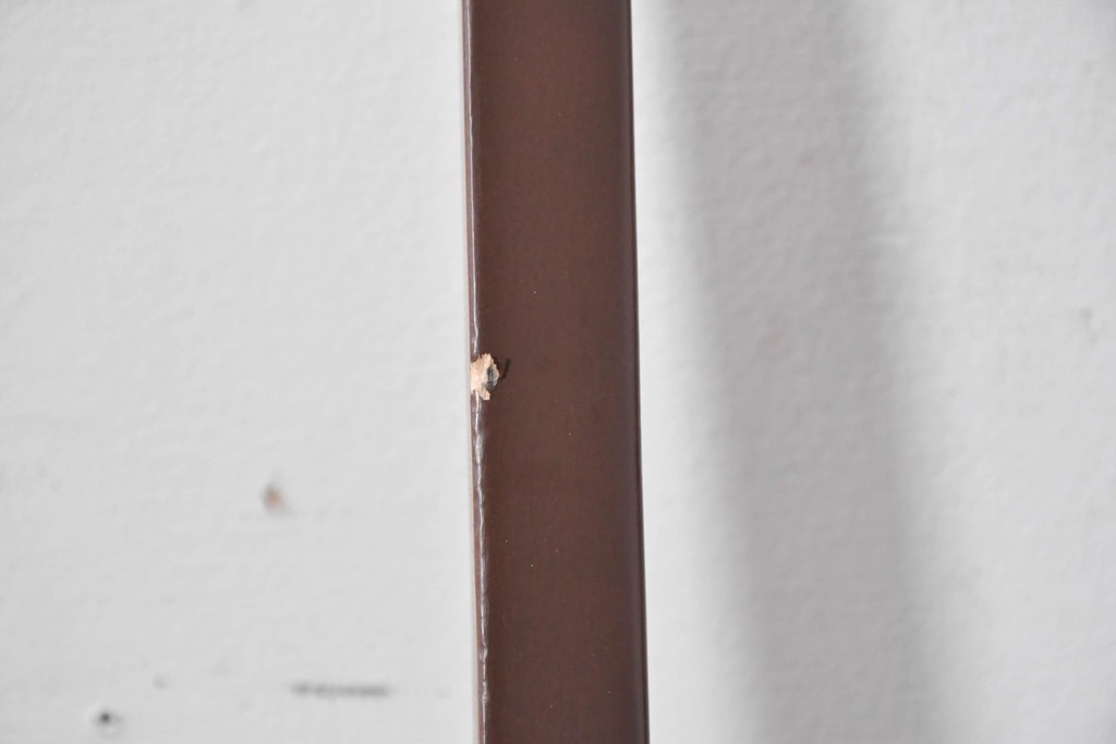 中古　カリモク家具(karimoku)　すっきりとした縦格子の背もたれが上品なダイニングチェア4脚セット　定価(4脚合計)約20万円　(R-087339)