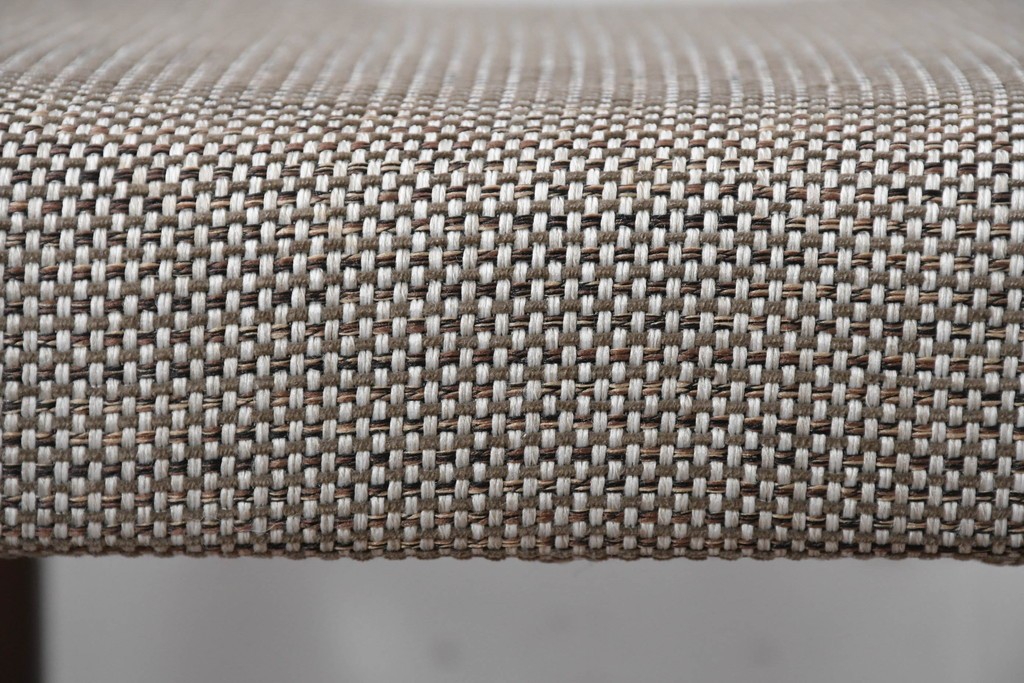 中古　カリモク家具(karimoku)　すっきりとした縦格子の背もたれが上品なダイニングチェア4脚セット　定価(4脚合計)約20万円　(R-087339)