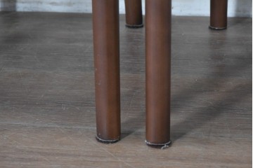 中古　カリモク家具(karimoku)　すっきりとした縦格子の背もたれが上品なダイニングチェア4脚セット　定価(4脚合計)約20万円　(R-087339)