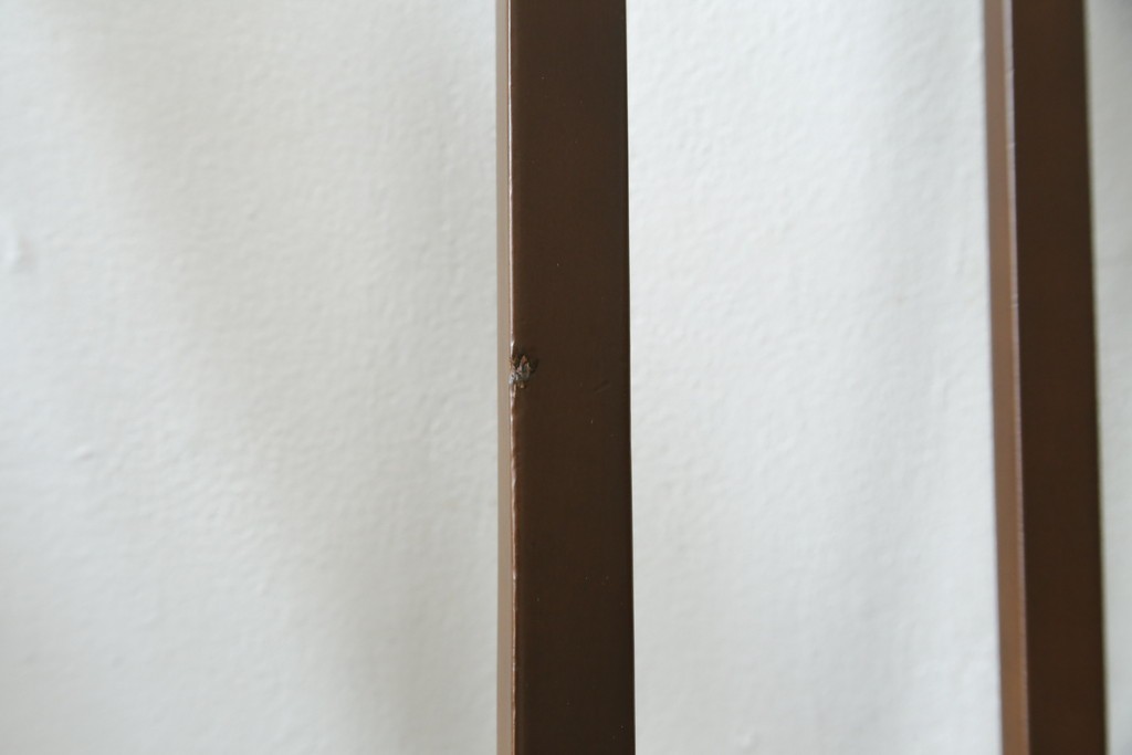 中古　カリモク家具(karimoku)　すっきりとした縦格子の背もたれが上品なダイニングチェア4脚セット　定価(4脚合計)約20万円　(R-087339)