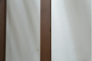 中古　カリモク家具(karimoku)　すっきりとした縦格子の背もたれが上品なダイニングチェア4脚セット　定価(4脚合計)約20万円　(R-087339)