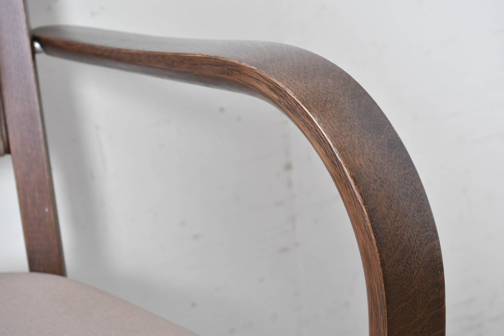 中古　カリモク家具(karimoku)　CT73シリーズ　曲木のアームが美しいアームチェア2脚セット　定価(2脚合計)約18万円　(R-087340)