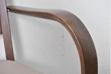 中古　カリモク家具(karimoku)　CT73シリーズ　曲木のアームが美しいアームチェア2脚セット　定価(2脚合計)約18万円　(R-087340)