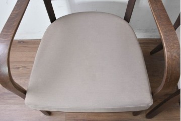 中古　カリモク家具(karimoku)　CT73シリーズ　曲木のアームが美しいアームチェア2脚セット　定価(2脚合計)約18万円　(R-087340)