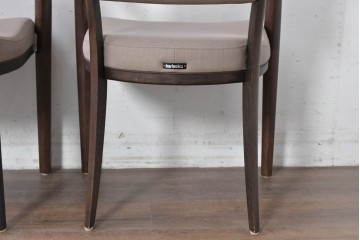 中古　カリモク家具(karimoku)　CT73シリーズ　曲木のアームが美しいアームチェア2脚セット　定価(2脚合計)約18万円　(R-087340)