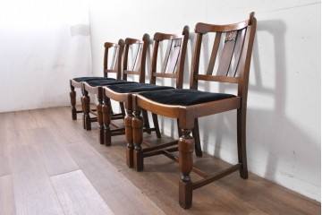 イギリスアンティーク　Lloyd’s Antiques(ロイズ・アンティークス)取り扱い　オーク材　花彫刻が引き立つダイニングチェア4脚セット　(R-087341)