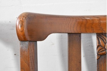 イギリスアンティーク　Lloyd’s Antiques(ロイズ・アンティークス)取り扱い　オーク材　花彫刻が引き立つダイニングチェア4脚セット　(R-087341)