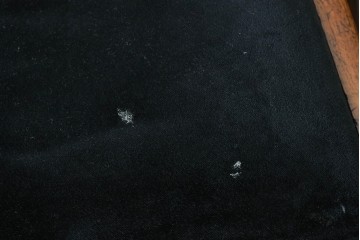 イギリスアンティーク　Lloyd’s Antiques(ロイズ・アンティークス)取り扱い　オーク材　花彫刻が引き立つダイニングチェア4脚セット　(R-087341)