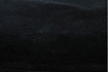 イギリスアンティーク　Lloyd’s Antiques(ロイズ・アンティークス)取り扱い　オーク材　花彫刻が引き立つダイニングチェア4脚セット　(R-087341)