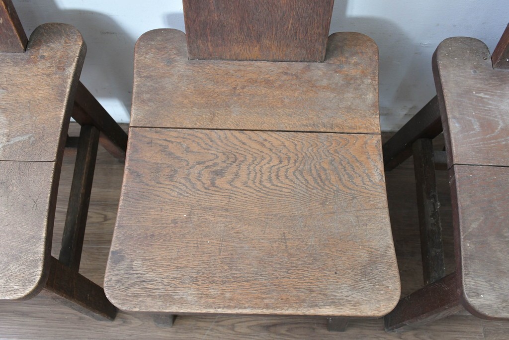 和製ヴィンテージ　楢(ナラ)材　コーヒーカップの透かし彫り入り　古いカフェのダイニングチェア3脚セット　(R-087342)