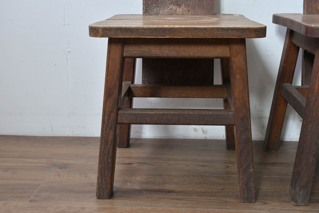 和製ヴィンテージ　楢(ナラ)材　コーヒーカップの透かし彫り入り　古いカフェのダイニングチェア3脚セット　(R-087342)