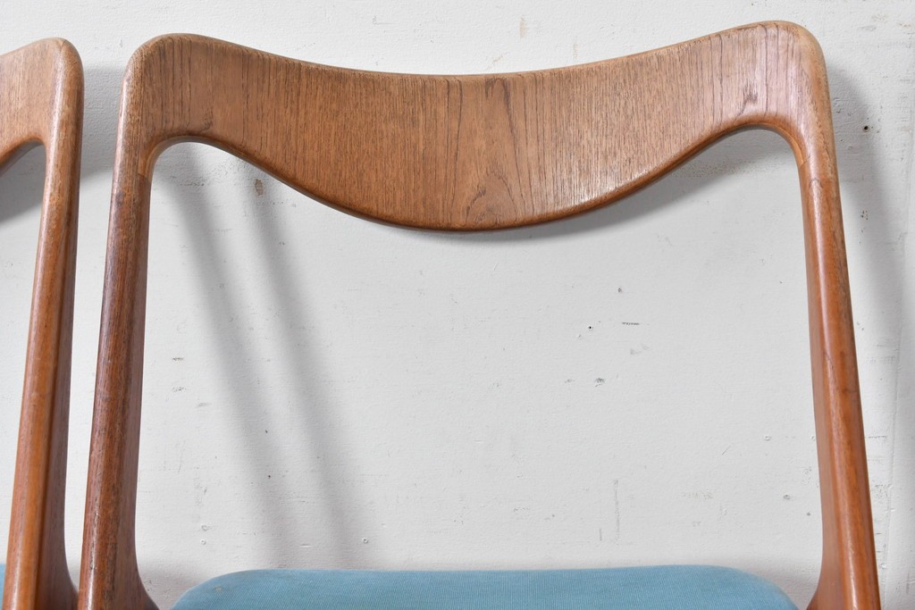 《張地の張り替え加工費込み》　スウェーデンヴィンテージ　希少モデル　Albin Johansson & Soner(アルビン・ヨハンソン&セーナー)　Storken(ストーケン)　背もたれのカーブが印象的なチーク材のダイニングチェア4脚セット　(R-087343)
