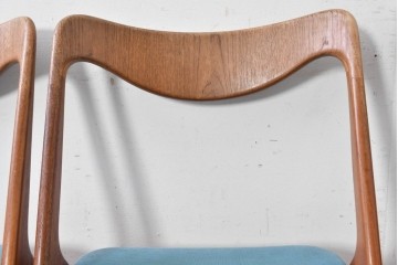 《張地の張り替え加工費込み》　スウェーデンヴィンテージ　希少モデル　Albin Johansson & Soner(アルビン・ヨハンソン&セーナー)　Storken(ストーケン)　背もたれのカーブが印象的なチーク材のダイニングチェア4脚セット　(R-087343)