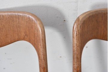 《張地の張り替え加工費込み》　スウェーデンヴィンテージ　希少モデル　Albin Johansson & Soner(アルビン・ヨハンソン&セーナー)　Storken(ストーケン)　背もたれのカーブが印象的なチーク材のダイニングチェア4脚セット　(R-087343)