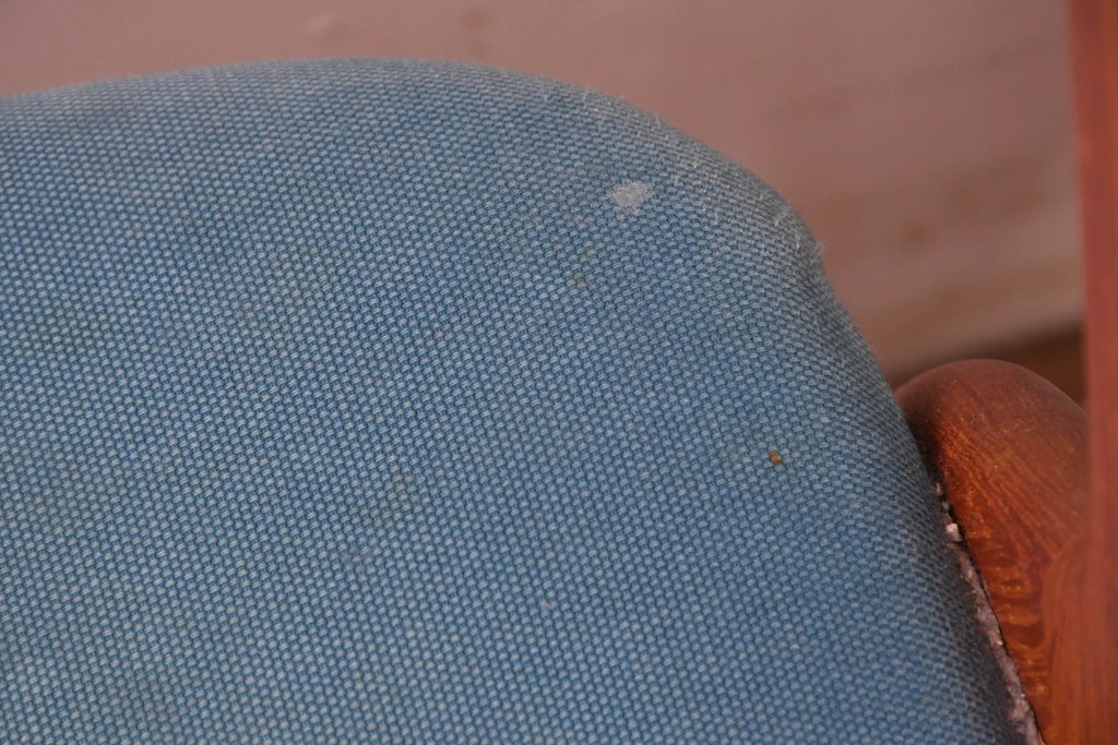 《張地の張り替え加工費込み》　スウェーデンヴィンテージ　希少モデル　Albin Johansson & Soner(アルビン・ヨハンソン&セーナー)　Storken(ストーケン)　背もたれのカーブが印象的なチーク材のダイニングチェア4脚セット　(R-087343)