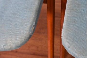 《張地の張り替え加工費込み》　スウェーデンヴィンテージ　希少モデル　Albin Johansson & Soner(アルビン・ヨハンソン&セーナー)　Storken(ストーケン)　背もたれのカーブが印象的なチーク材のダイニングチェア4脚セット　(R-087343)