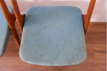 《張地の張り替え加工費込み》　スウェーデンヴィンテージ　希少モデル　Albin Johansson & Soner(アルビン・ヨハンソン&セーナー)　Storken(ストーケン)　背もたれのカーブが印象的なチーク材のダイニングチェア4脚セット　(R-087343)