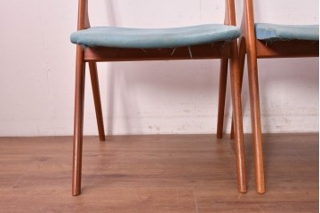 《張地の張り替え加工費込み》　スウェーデンヴィンテージ　希少モデル　Albin Johansson & Soner(アルビン・ヨハンソン&セーナー)　Storken(ストーケン)　背もたれのカーブが印象的なチーク材のダイニングチェア4脚セット　(R-087343)