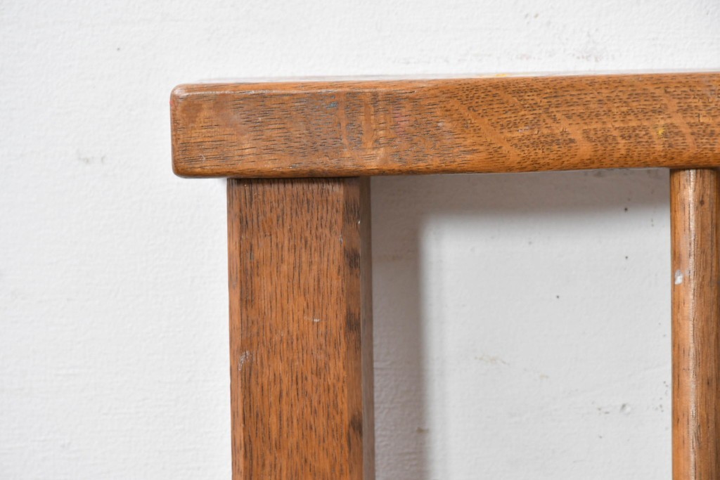 和製ヴィンテージ　楢(ナラ)材　繊細なスポーク状の背もたれと味わい深い木肌のダイニングチェア　(R-087344)